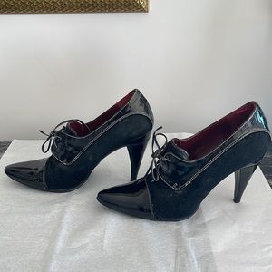 Michael Artemis black suede and Patent leather shoe boots